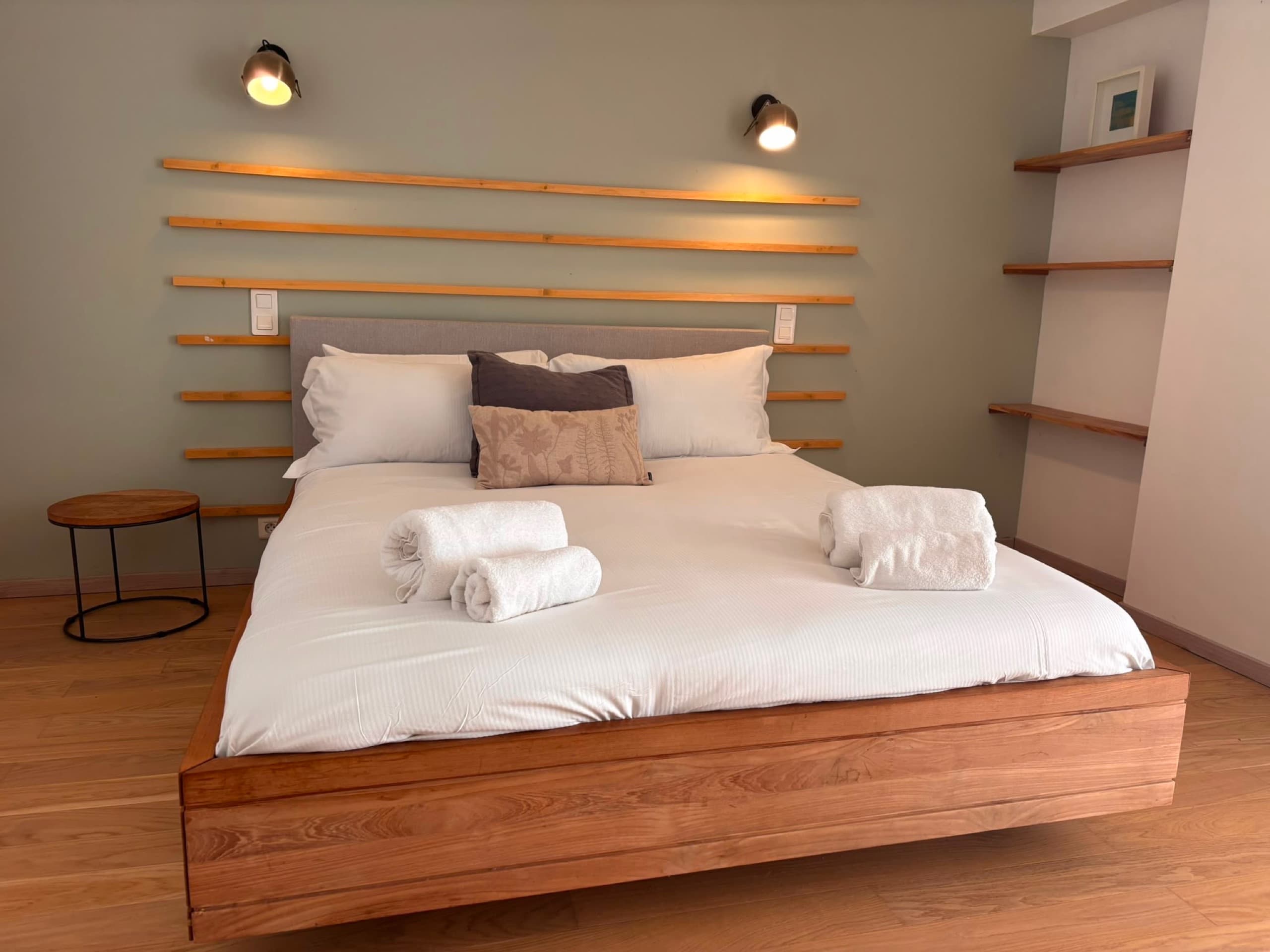 Chambre lumineuse au rez-de-jardin
